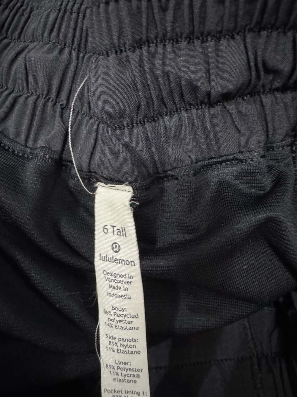 lululemon Hotty Hot Low-Rise Lined Short 4" Black - Picture 6 of 8
